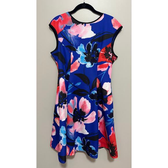 Vince Camuto Floral Scuba Knit Fit & Flare Dress Size 12 Pockets - Picture 1 of 8